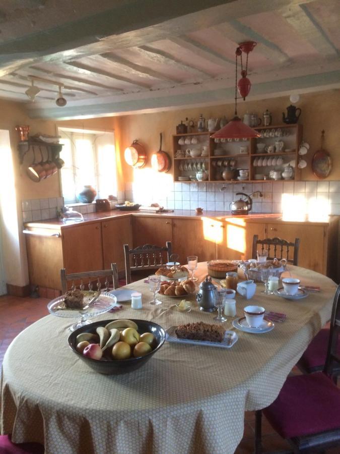 De Ma Fenetre Bed and Breakfast Saint-Martin-des-Entrées Eksteriør billede