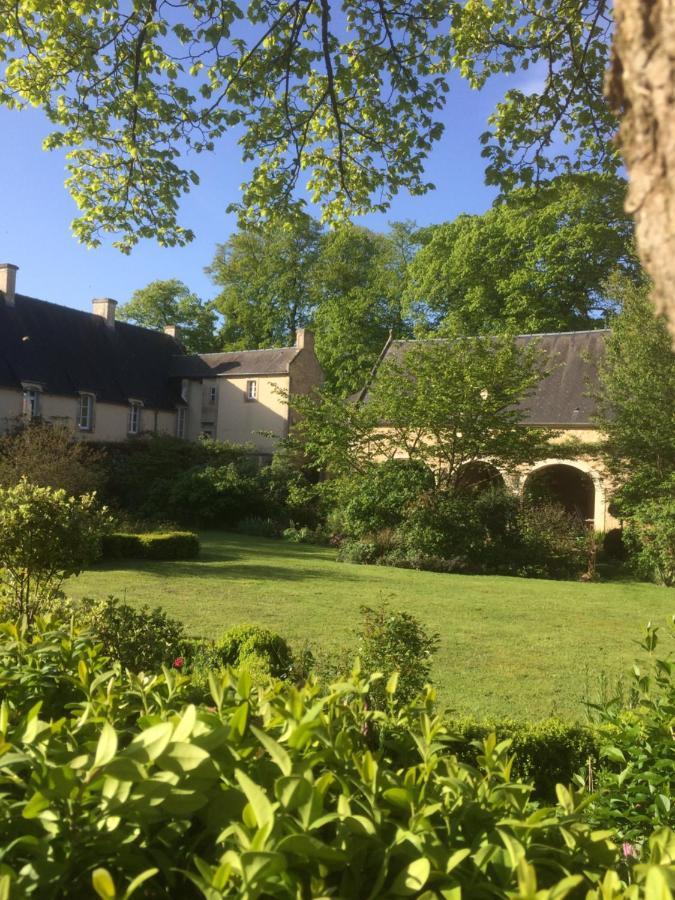 De Ma Fenetre Bed and Breakfast Saint-Martin-des-Entrées Eksteriør billede
